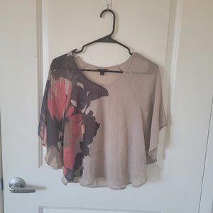 Guess women's lightweight blouse floral size small